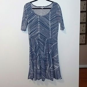 Lularoe Nicole dress EUC